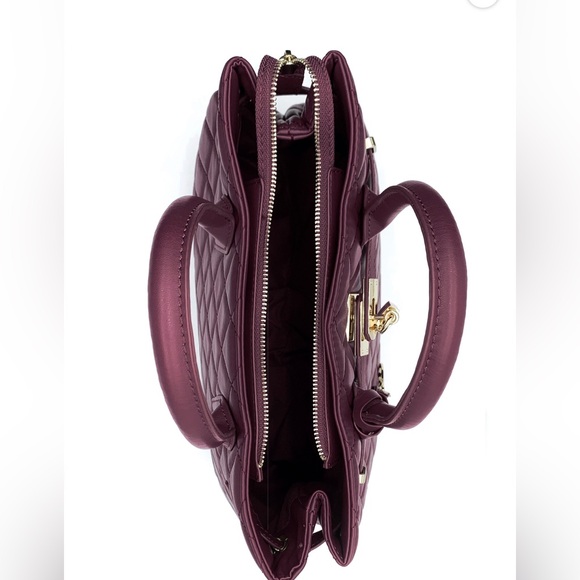 Badgley Mischka Large Quilted Tote with Front Lock new - Picture 5 of 5